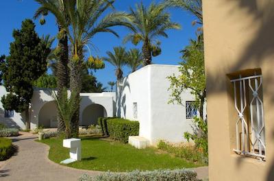 شمز هلید ویلیج