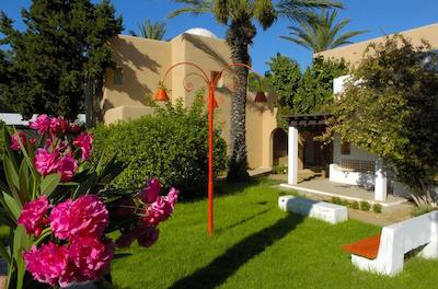 شمز هلید ویلیج