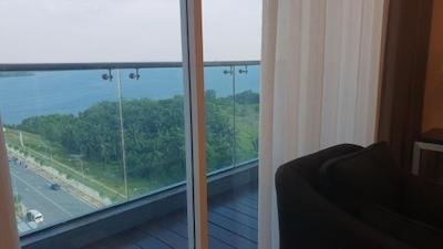 پینتری مارینا ریزرت