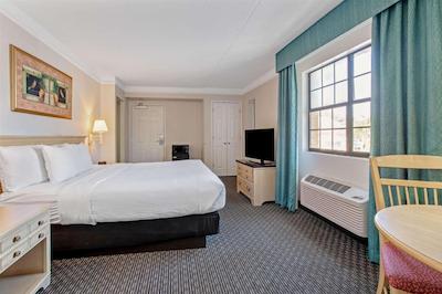 لا کوینتا این تامپا ب پینلاز پارک کلیرواتر