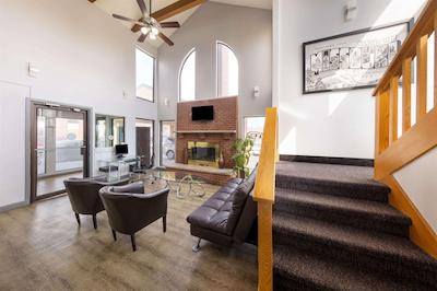 سوپر 8 کانساز سیتی آیرپرت