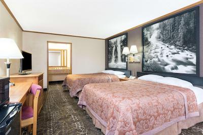 سوپر 8 کانساز سیتی آیرپرت