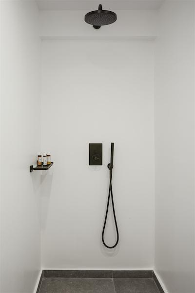 د ارتیست آتن