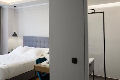 د ارتیست آتن