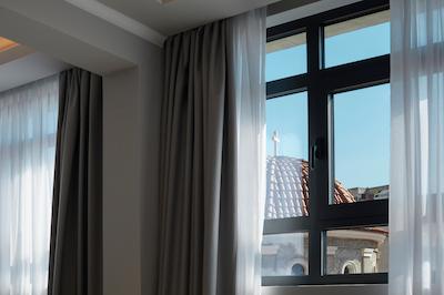 د ارتیست آتن