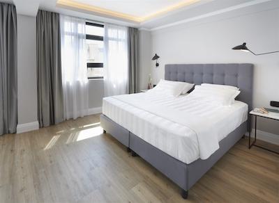 د ارتیست آتن