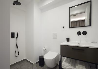 د ارتیست آتن