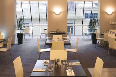 تراولج هتل ولینگتون