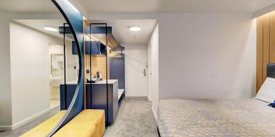 دیستینکشن وانگاری هتل اند کنفرنس سنتر