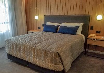 دیستینکشن وانگاری هتل اند کنفرنس سنتر