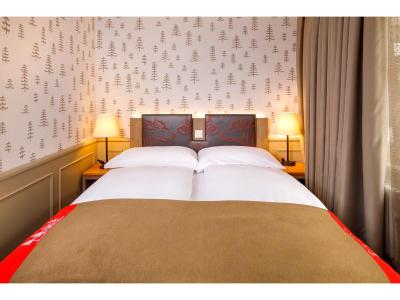 اسویز نایت بای فاسبیند