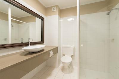 دیستینکشن هامیلتون هتل اند کنفرنس سنتر