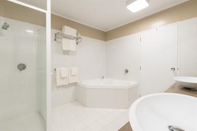 دیستینکشن هامیلتون هتل اند کنفرنس سنتر