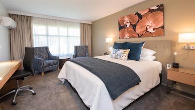 دیستینکشن هامیلتون هتل اند کنفرنس سنتر