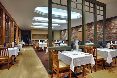 فور پوینتز بای شراتون ترنتو آیرپرت