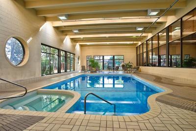 فور پوینتز بای شراتون ترنتو آیرپرت