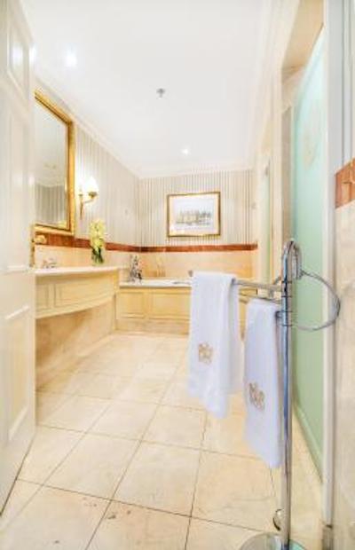 هتل امستردام امستل