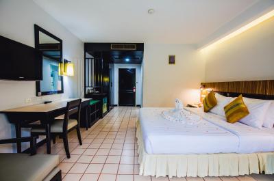 کارون ویل ریزورت پوکت