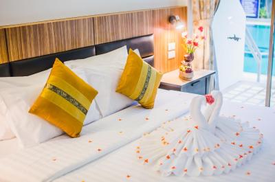 کارون ویل ریزورت پوکت