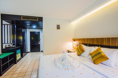 کارون ویل ریزورت پوکت