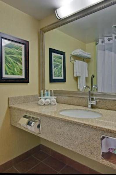 هلید این اکسپرز اند سویتز چارلتتون