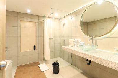 کاسا پادما هتل اند سویتز