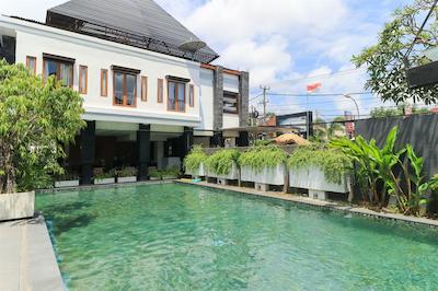 کاسا پادما هتل اند سویتز