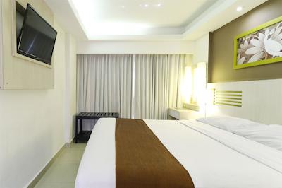 کاسا پادما هتل اند سویتز