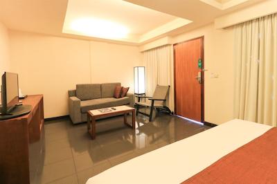 کاسا پادما هتل اند سویتز