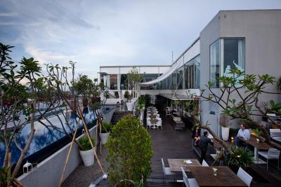 کمانگ ایکن بای آلیلا