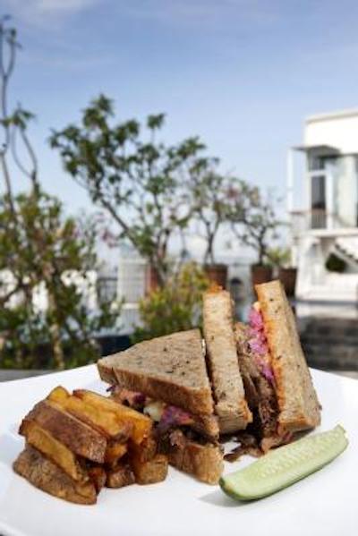 کمانگ ایکن بای آلیلا