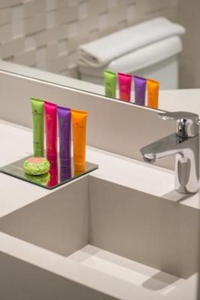 د کاپیتال-ماناجد بای اکسرهتلز