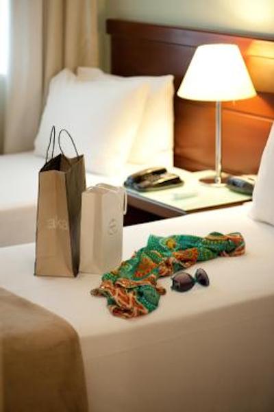 د کاپیتال-ماناجد بای اکسرهتلز