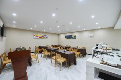 جین جیانگ متروپلو هتل شانگهای هانگچائو ایرپورت هوجونگ رود