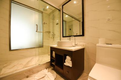 جین جیانگ متروپلو هتل شانگهای هانگچائو ایرپورت هوجونگ رود