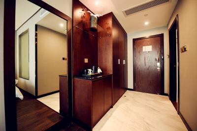 جین جیانگ متروپلو هتل شانگهای هانگچائو ایرپورت هوجونگ رود