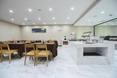 جین جیانگ متروپلو هتل شانگهای هانگچائو ایرپورت هوجونگ رود