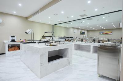 جین جیانگ متروپلو هتل شانگهای هانگچائو ایرپورت هوجونگ رود