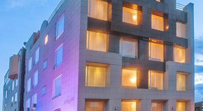 سرکتل ریچمند سویتز هتل