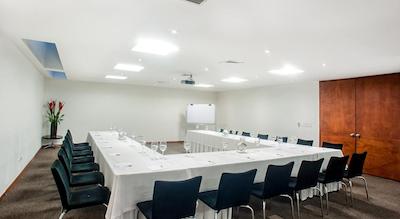 سرکتل ریچمند سویتز هتل