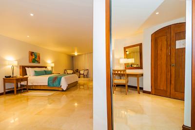 هتل آلمیرانت