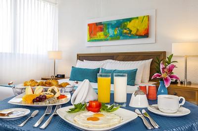 هتل آلمیرانت