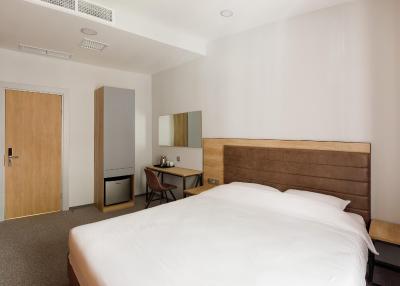 کوستوس هتل پتروسکی