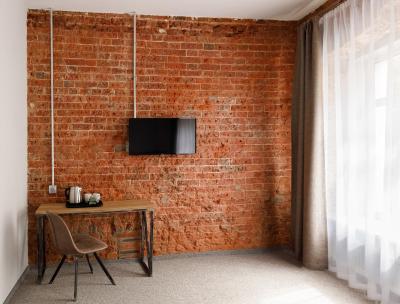 کوستوس هتل پتروسکی