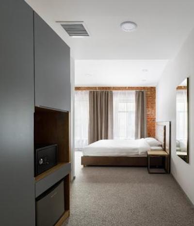 کوستوس هتل پتروسکی