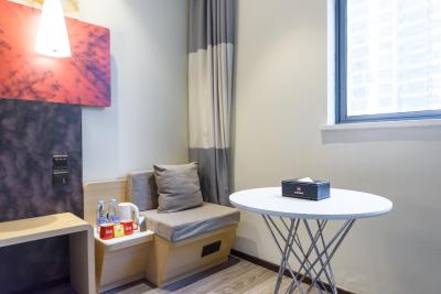 آیبیس شانگهای چانگشو رود هتل