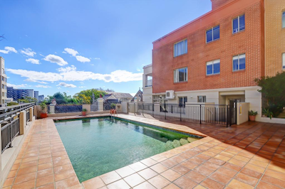 ادارا کمپردون اپارتمنتز (میسندن راد)