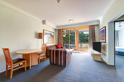 ادارا کمپردون اپارتمنتز (میسندن راد)