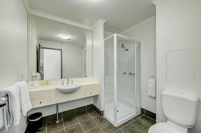 ادارا کمپردون اپارتمنتز (میسندن راد)