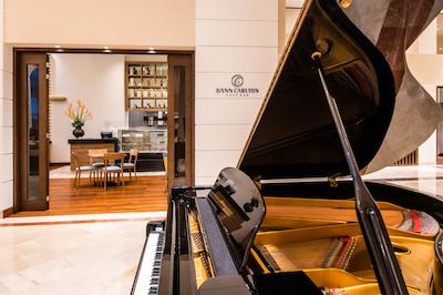 دان کارلتون بوکارامانگا